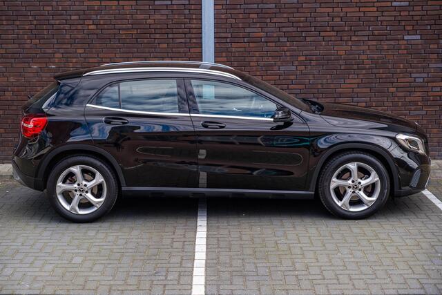 Mercedes-Benz GLA-KLASSE 180 d Premium Plus|keurige auto!