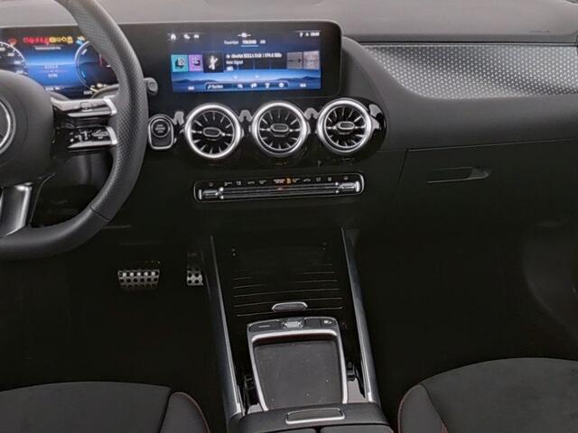 Mercedes-Benz GLA-KLASSE 250 e AMG Face Lift Plug-In Hybride AMG Line | Night Pakket | 360° camera | Sfeerverlichting | Ledkoplampen. Inclusief 24 maanden MB Certified garantie voor Europa.