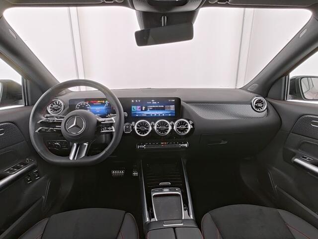 Mercedes-Benz GLA-KLASSE 250 e AMG Face Lift Plug-In Hybride AMG Line | Night Pakket | 360° camera | Sfeerverlichting | Ledkoplampen. Inclusief 24 maanden MB Certified garantie voor Europa.