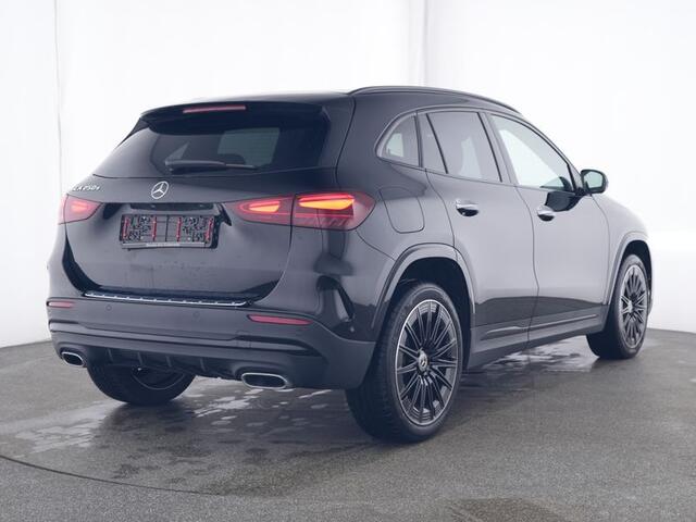 Mercedes-Benz GLA-KLASSE 250 e AMG Face Lift Plug-In Hybride AMG Line Premium Plus | Panorama Schuif-Kanteldak | Night Pakket | Distronic | Stuur en Stoelverwarming | Inclusief 24 maanden MB Certified garantie voor Europa.