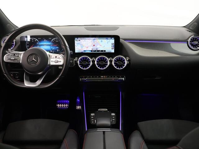 Mercedes-Benz GLA-KLASSE 250 e AMG Premium Plus | Ele. verstelbare stoelen + Geheugen | Panoramadak | Camera | WideScreen | Sfeerverlichting | Ele. bedienbaar kofferdeksel |