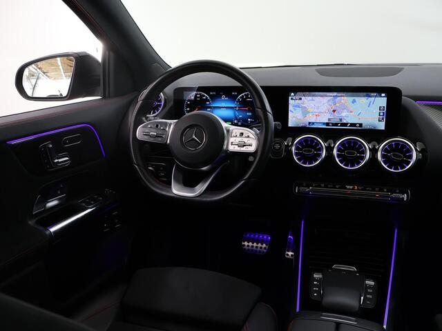 Mercedes-Benz GLA-KLASSE 250 e AMG Premium Plus | Ele. verstelbare stoelen + Geheugen | Panoramadak | Camera | WideScreen | Sfeerverlichting | Ele. bedienbaar kofferdeksel |