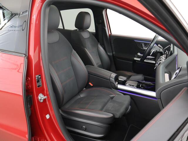 Mercedes-Benz GLA-KLASSE 250 e AMG Premium Plus | Ele. verstelbare stoelen + Geheugen | Panoramadak | Camera | WideScreen | Sfeerverlichting | Ele. bedienbaar kofferdeksel |