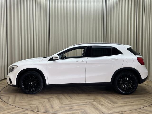 Mercedes-Benz GLA-KLASSE 180 Business Solution *CarPlay* Leder/Sport, Camera, Privacy Glass, PDC V+A, Stoelverwarming