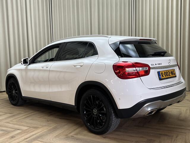 Mercedes-Benz GLA-KLASSE 180 Business Solution *CarPlay* Leder/Sport, Camera, Privacy Glass, PDC V+A, Stoelverwarming