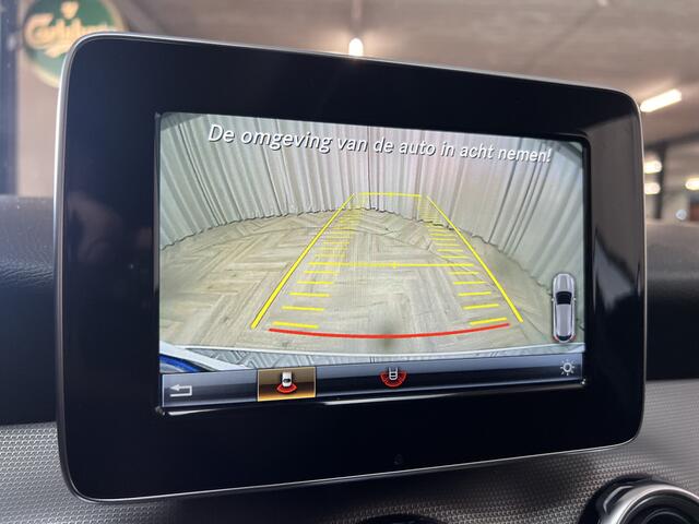 Mercedes-Benz GLA-KLASSE 180 Business Solution *CarPlay* Leder/Sport, Camera, Privacy Glass, PDC V+A, Stoelverwarming