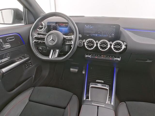Mercedes-Benz GLA-KLASSE 250 e AMG Face Lift Plug-In Hybride | AMG Line Premium Plus | Night Pakket | Panorama Schuif-Kanteldak | Memory Pakket voorstoelen | Inclusief 24 maanden MB Certified garantie voor Europa.