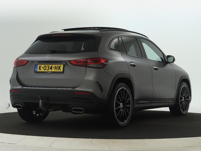 Mercedes-Benz GLA-KLASSE 250 AMG | 360°-camera | Panoramadak | Trekhaak | Sfeerverlichting | Elektrische Stoelen | Inclusief 24 maanden MB Certified garantie voor Europa.