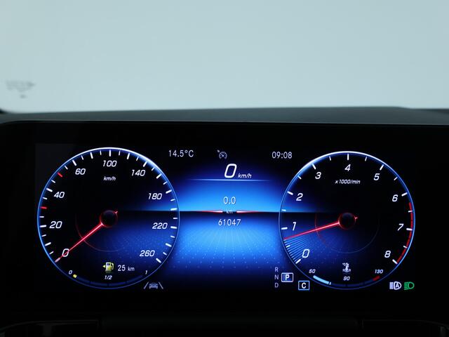 Mercedes-Benz GLA-KLASSE 250 AMG | 360°-camera | Panoramadak | Trekhaak | Sfeerverlichting | Elektrische Stoelen | Inclusief 24 maanden MB Certified garantie voor Europa.
