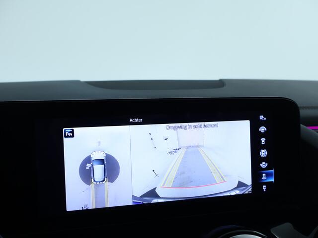 Mercedes-Benz GLA-KLASSE 250 AMG | 360°-camera | Panoramadak | Trekhaak | Sfeerverlichting | Elektrische Stoelen | Inclusief 24 maanden MB Certified garantie voor Europa.