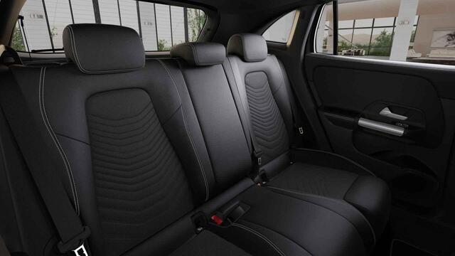 Mercedes-Benz GLA-KLASSE 250 e Luxury Line | Panoramadak | Trekhaak | Widescreen |