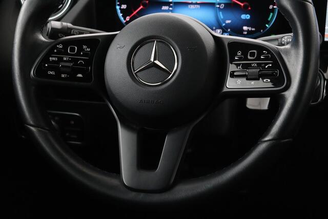 Mercedes-Benz GLA-KLASSE 250e Style | Adaptive cruise | Carplay | Stoelverwarming | Camera | Half leder | Full LED | Park Assist | Widescreen | Climate control
