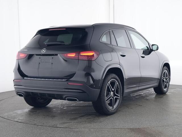 Mercedes-Benz GLA-KLASSE 250 e AMG Face Lift Plug-In Hybride | AMG Line Advanced Plus | Night Pakket | Sfeerverlichting | Distronic | Multibeam Led Koplampen | Inclusief 24 maanden MB Certified garantie voor Europa.