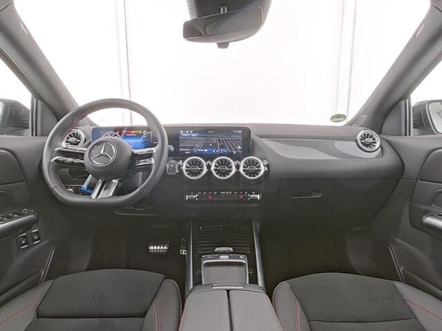 Mercedes-Benz GLA-KLASSE 250 e AMG Face Lift Plug-In Hybride | AMG Line Advanced Plus | Night Pakket | Sfeerverlichting | Distronic | Multibeam Led Koplampen | Inclusief 24 maanden MB Certified garantie voor Europa.