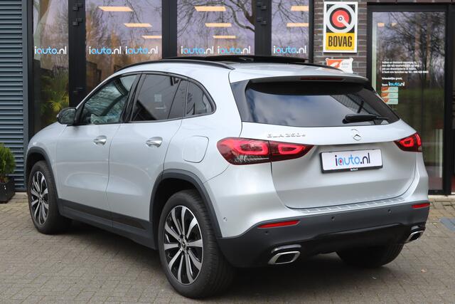 Mercedes-Benz GLA-KLASSE 250 e Progressive Night Pano/LED/Leder/Keyless/Camera/Elek. stoelen/Dodehoek/19"/Trekhaak wegkl.
