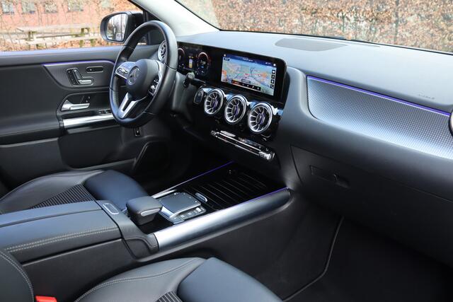 Mercedes-Benz GLA-KLASSE 250 e Progressive Night Pano/LED/Leder/Keyless/Camera/Elek. stoelen/Dodehoek/19"/Trekhaak wegkl.