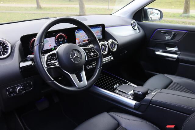 Mercedes-Benz GLA-KLASSE 250 e Progressive Night Pano/LED/Leder/Keyless/Camera/Elek. stoelen/Dodehoek/19"/Trekhaak wegkl.
