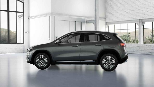 Mercedes-Benz GLA-KLASSE 250 e Luxury Line | Panoramadak | Verwarmd stuur | Distronic |