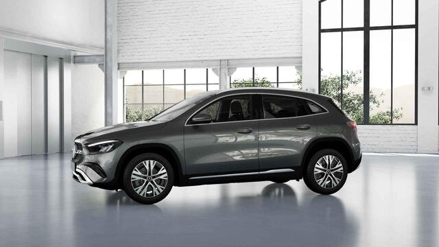 Mercedes-Benz GLA-KLASSE 250 e Luxury Line | Panoramadak | Verwarmd stuur | Distronic |