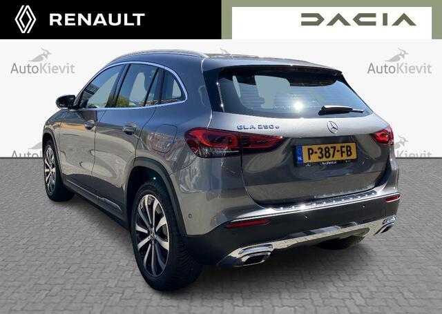 Mercedes-Benz GLA-KLASSE 250 e Business Solution AMG Limited - Elektrisch wegklapbare Trekhaak / Schuif-Kanteldak