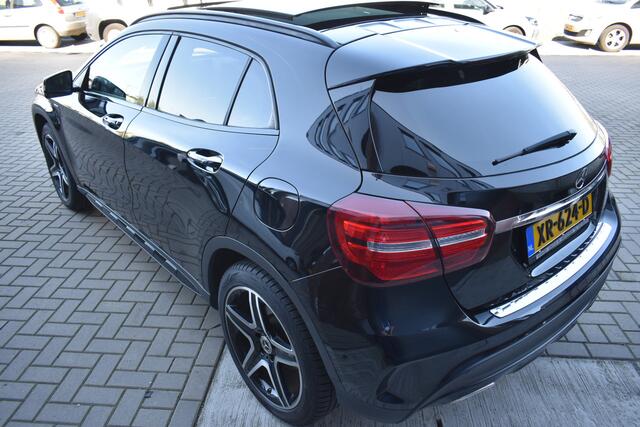 Mercedes-Benz GLA-KLASSE 220 d 4Matic Premium Plus AMG WHITE-ART PACK