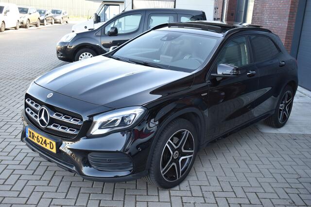 Mercedes-Benz GLA-KLASSE 220 d 4Matic Premium Plus AMG WHITE-ART PACK