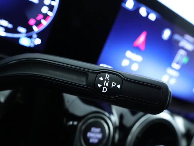 Mercedes-Benz GLA-KLASSE 250 e Face Lift Nightpakket | Trekhaak | Panoramadak | 11 kW Laden | Stuur- en Stoelverwarming | Inclusief 24 maanden Mercedes-Benz Certified garantie voor Europa.