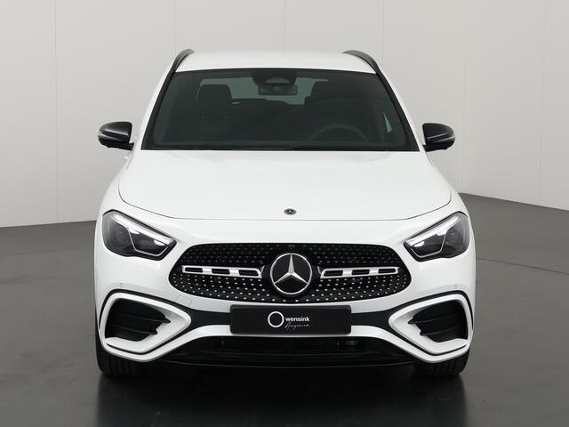 Mercedes-Benz GLA-KLASSE 180 Star Edition | Sfeerverlichting | AMG styling | Stoelverwarming | Keyless go | Parktronic | Easypack - achterklep