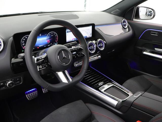 Mercedes-Benz GLA-KLASSE 180 Star Edition | Sfeerverlichting | AMG styling | Stoelverwarming | Keyless go | Parktronic | Easypack - achterklep
