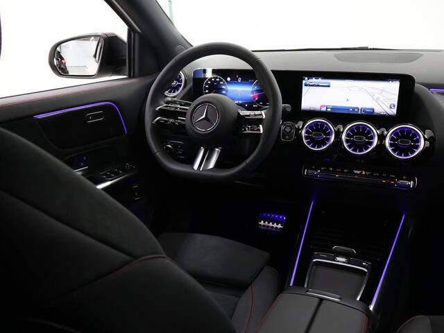 Mercedes-Benz GLA-KLASSE 180 Star Edition | Sfeerverlichting | AMG styling | Stoelverwarming | Keyless go | Parktronic | Easypack - achterklep