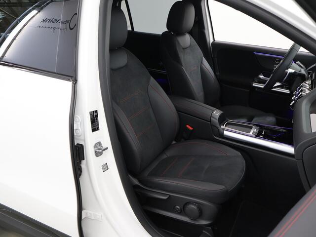Mercedes-Benz GLA-KLASSE 180 Star Edition | Sfeerverlichting | AMG styling | Stoelverwarming | Keyless go | Parktronic | Easypack - achterklep