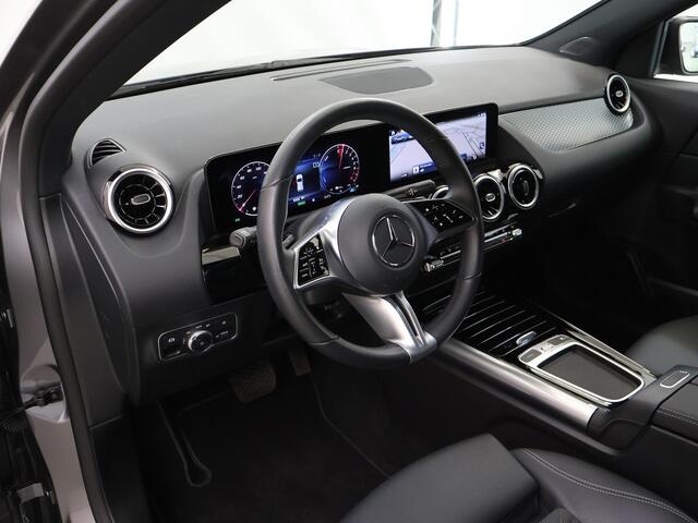 Mercedes-Benz GLA-KLASSE 250e Luxury Line | Winter pakket | 19" lichtmetalen velgen | Multibeam | Stoelverwarming