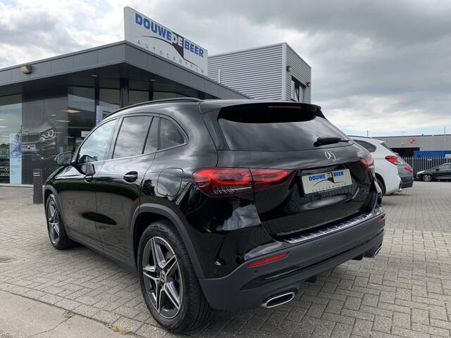 Mercedes-Benz GLA-KLASSE 200 AMG Night | Cruise | Trekhaak | Sfeerverlichting | DAB | LED