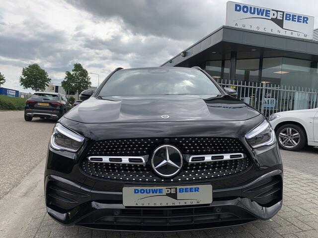 Mercedes-Benz GLA-KLASSE 200 AMG Night | Cruise | Trekhaak | Sfeerverlichting | DAB | LED