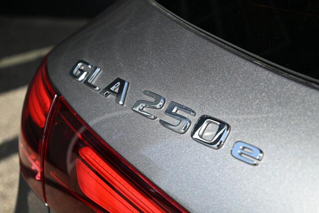 Mercedes-Benz GLA-KLASSE 250 e Star Edition AMG Line