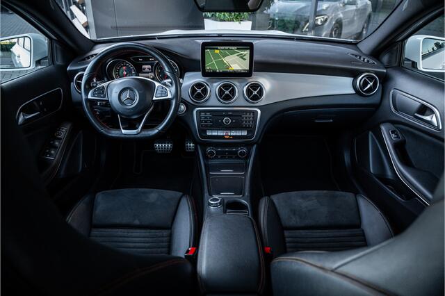 Mercedes-Benz GLA-KLASSE 200 Premium Plus - AMG Line | Panorama | Camera | Navi | Stoelverwarming
