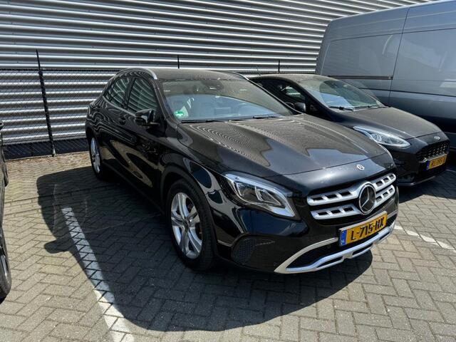 Mercedes-Benz GLA-KLASSE 180 camera trekh. memory ad.cruise