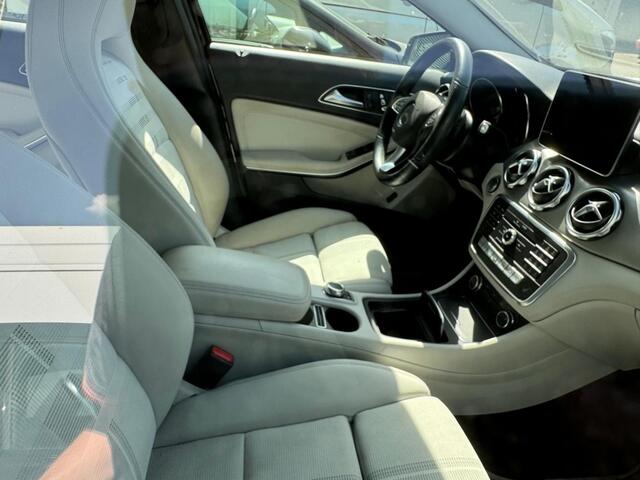 Mercedes-Benz GLA-KLASSE 180 camera trekh. memory ad.cruise