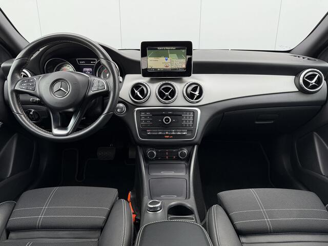 Mercedes-Benz GLA-KLASSE 180 Ambition Automaat Navigatie.