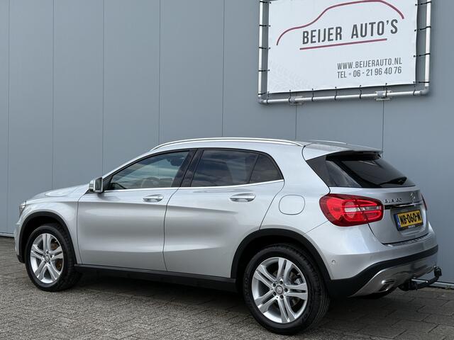 Mercedes-Benz GLA-KLASSE 180 Ambition Automaat Navigatie.