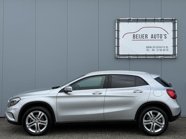 Mercedes-Benz GLA-KLASSE 180 Ambition Automaat Navigatie.