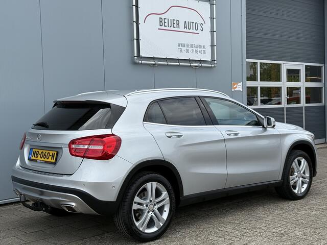 Mercedes-Benz GLA-KLASSE 180 Ambition Automaat Navigatie.