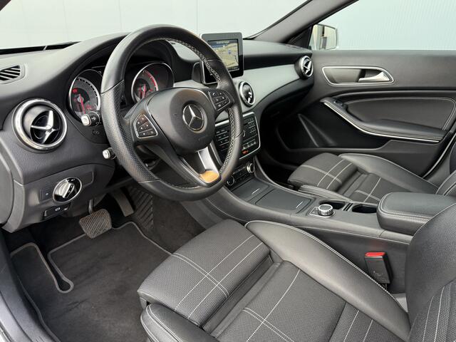 Mercedes-Benz GLA-KLASSE 180 Ambition Automaat Navigatie.