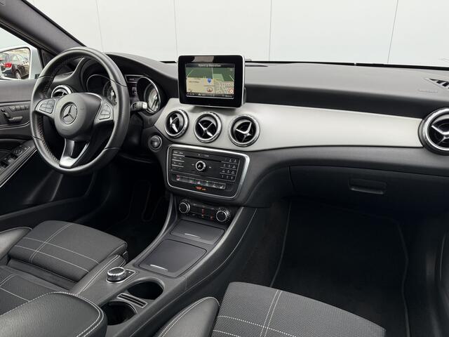 Mercedes-Benz GLA-KLASSE 180 Ambition Automaat Navigatie.