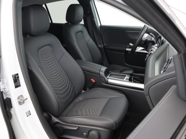 Mercedes-Benz GLA-KLASSE 250 e Luxury Line | Widescreen | Elektrische achterklep |
