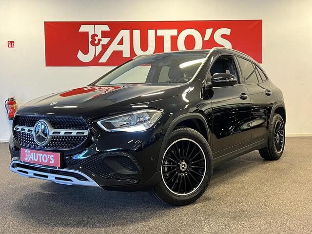 Mercedes-Benz GLA-KLASSE 180 NAVIGATIE/CAMERA , ECC AIRCO, CRUISE, 136 PK