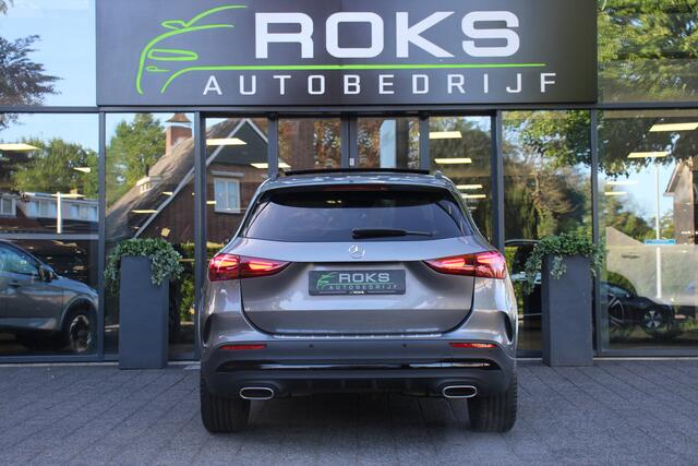 Mercedes-Benz GLA-KLASSE 180 AMG Line NightPakket/Camera/leder/AdfaptiveCr./Panoramadak