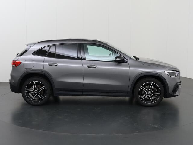 Mercedes-Benz GLA-KLASSE 250e AMG Line | AMG | Panoramadak | Headup | Multibeam | 360 graden camera |