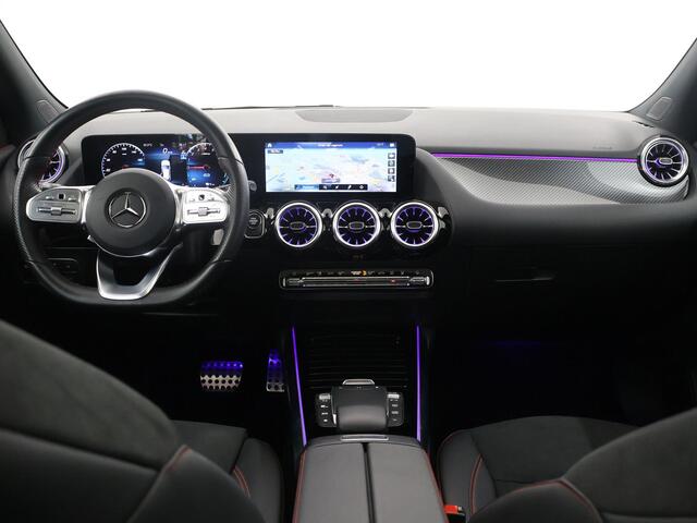 Mercedes-Benz GLA-KLASSE 250e AMG Line | AMG | Panoramadak | Headup | Multibeam | 360 graden camera |