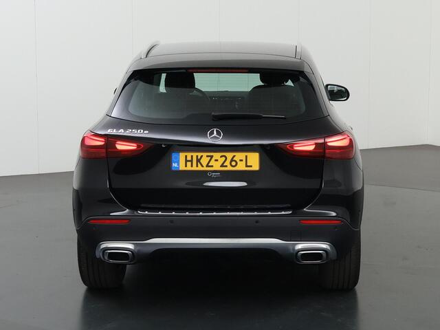 Mercedes-Benz GLA-KLASSE 250 e Business Solution Luxury | Verwarmd stuur | Apple Carplay |
